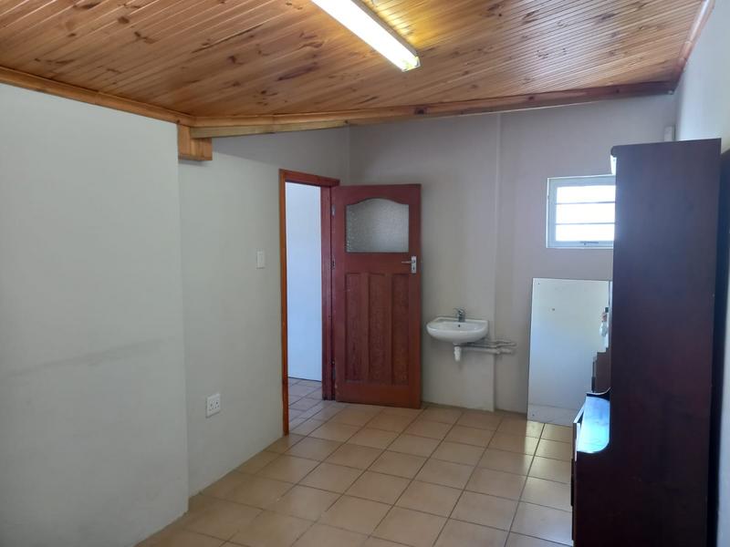 Commercial Property for Sale in Richmond Hill Eastern Cape